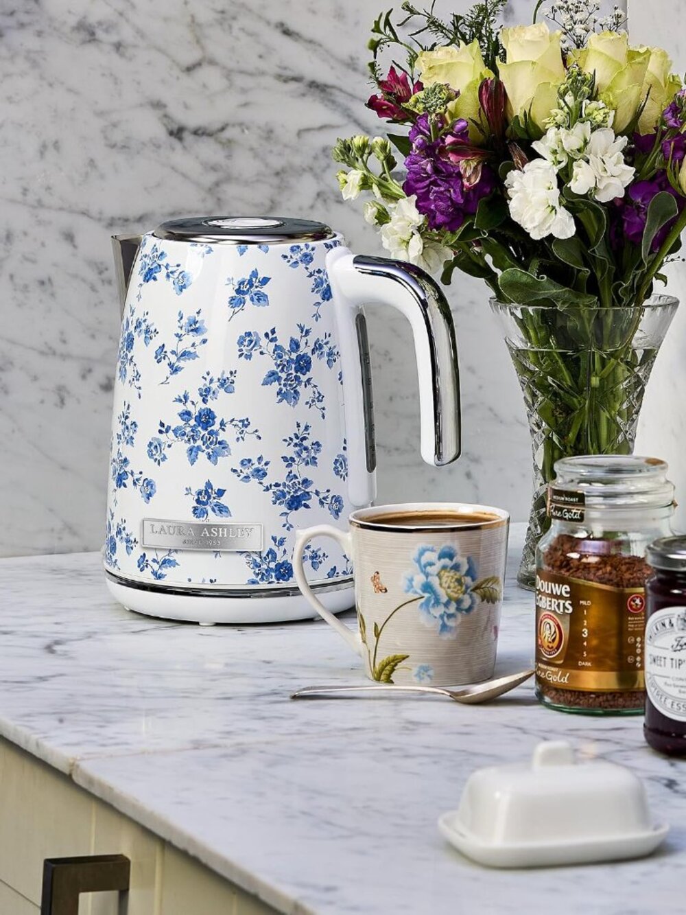 LAURA ASHLEY Electric Tea Kettle - Picture 2 of 7